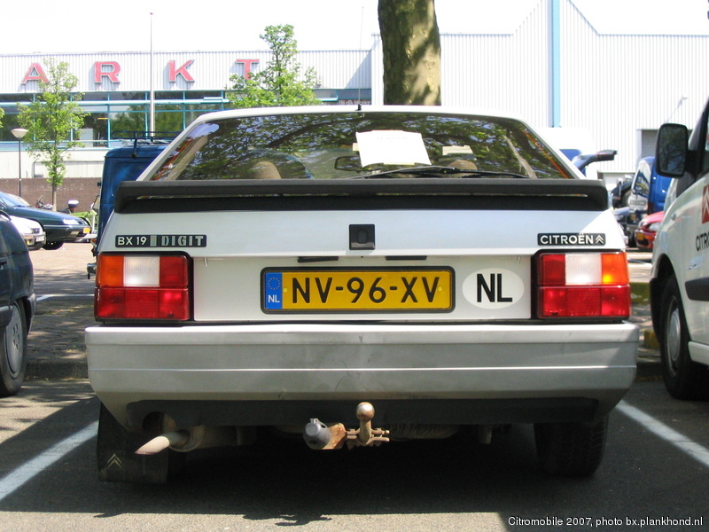 NV-96-XV, kleur Gris Perl&eacute;, datum eerste toelating 28 november 1985